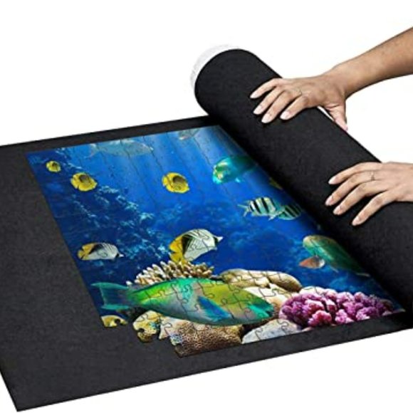 🦖 4 for $20 deal: Inflatable Roll-Up Puzzle Mat with Fasteners - Picture 1 of 3